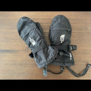 North Face Gloves Medium.